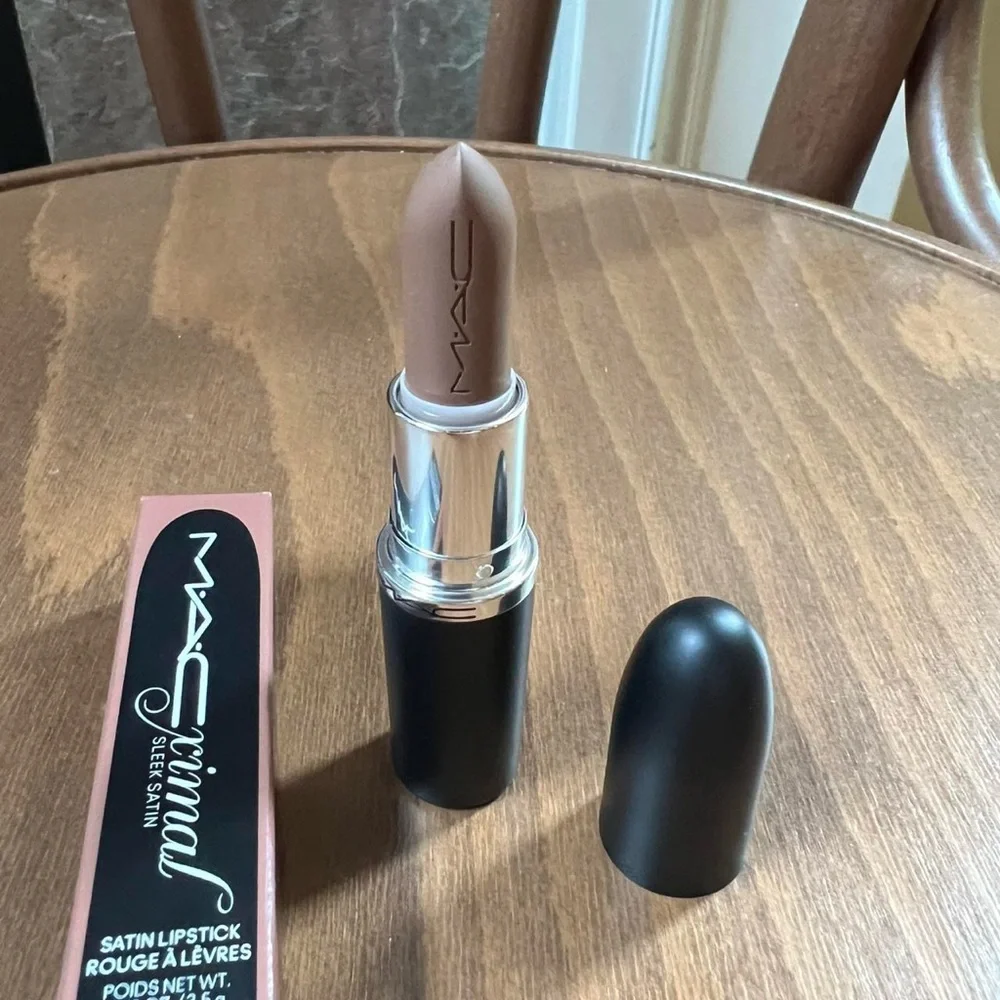 New MAC Macximal Sleek Satin lipstick in Stone 838 nude taupe brown 3.5g full sz - Picture 4 of 7